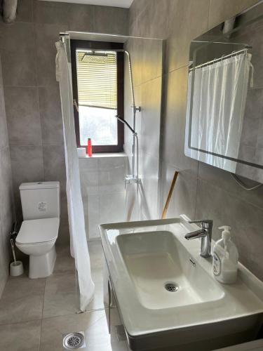 Ảnh trong thư viện ảnh của Center Apartment- Rexhep Luci ở Pristina