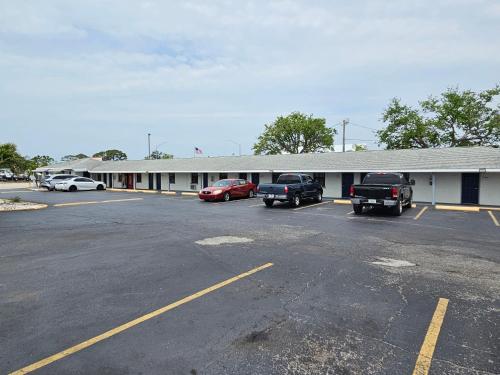 Gallery image of Deluxe Inn - Sarasota in Sarasota