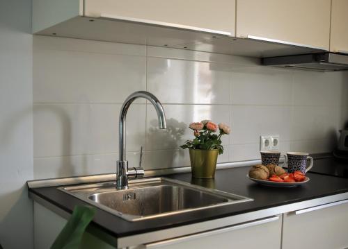 Charming beach apartment - relax & work