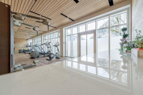 Fitness center at/o fitness facilities sa Alpenhotel Krone