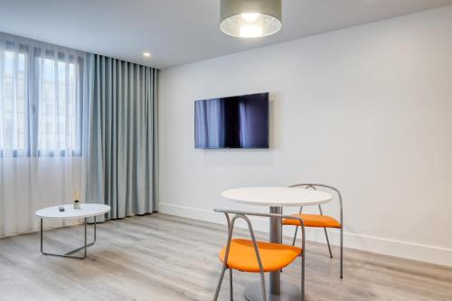 BSE15 Apartments 2F, a Home in Madeira