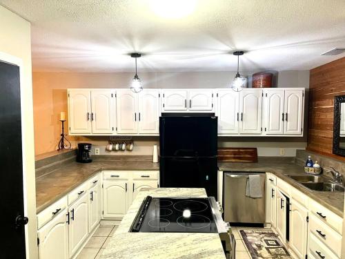 Gallery image of Spacious 2 Story Rustic Retreat in Cedar Creek