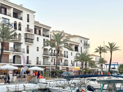Sea view loft in La Duquesa close to beach