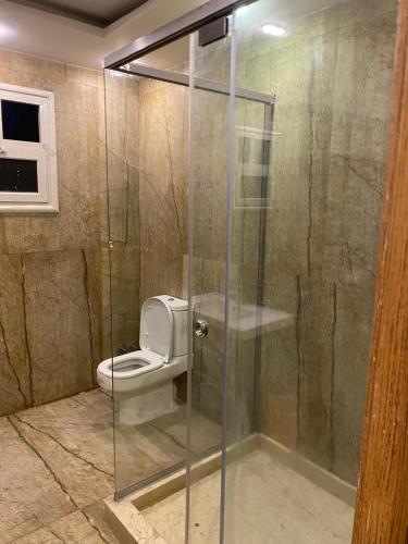 Un baño de Aw Suites
