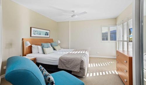 Ένα ή περισσότερα κρεβάτια σε δωμάτιο στο The Pool Resort Kingscliff - 2BR Dual Key and 1BR (6216/6217) - Holiday Management Co.
