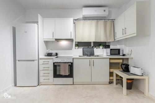 Olympian Zeus - Premium & Luxury Athenian House