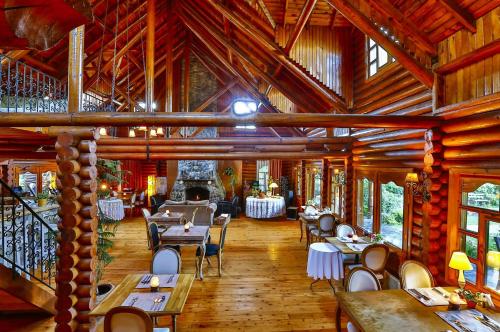 Restaurace v ubytování Tranquilla River Lodge