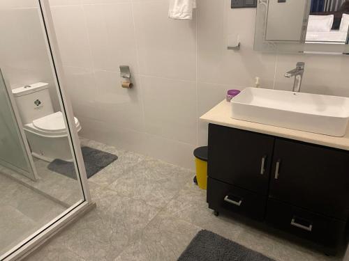 Bilik mandi di Neth Villa!
