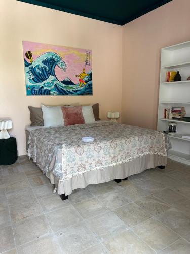 Postel nebo postele na pokoji v ubytování Beachwalk Studios at Grace Bay Beach