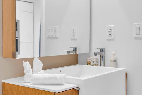 Fotografie z fotogalerie ubytování Chic Toronto Suite v destinaci Toronto