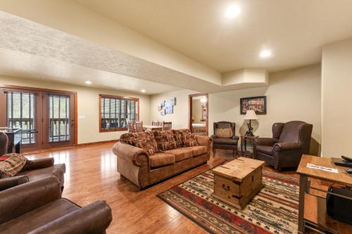 Χώρος καθιστικού στο Timeless Memories Lodge Cabin