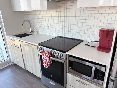 Φωτογραφία από το άλμπουμ του Sweetheart studio with city views στο Τορόντο