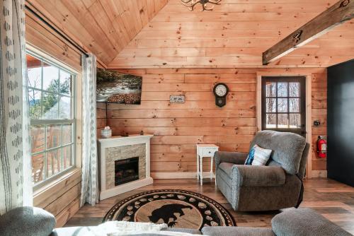Tunnel Vision - Private with Hot Tub photo 27