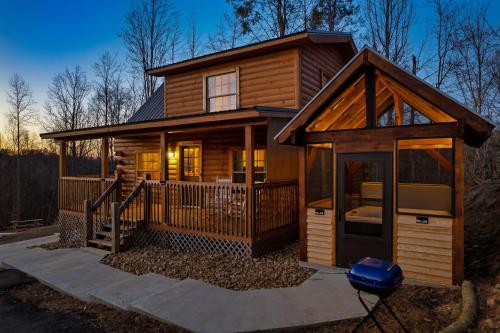 Tunnel Vision - Private with Hot Tub photo 31