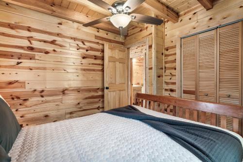 Woodland Ridge - Private 3 Bedrooms with Hot Tub photo 21