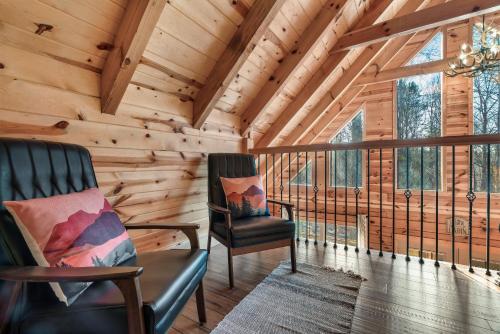Woodland Ridge - Private 3 Bedrooms with Hot Tub photo 14