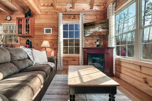 Woodland Ridge - Private 3 Bedrooms with Hot Tub photo 23