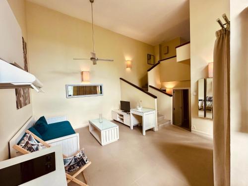 Posezení v ubytování Becosy Private Villa Entire Arbnb-Style Stay No Hotel Services