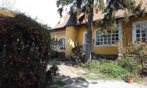 Gallery image of Villa-Magdi Vendégház in Révfülöp