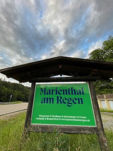Certifikát, hodnocení, plakát nebo jiný dokument vystavený v ubytování Ferienwohnung in Marienthal am Regen