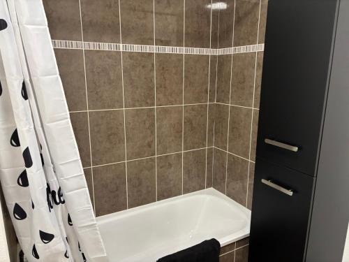 Photo de la galerie de l'établissement Nice St Isidore - Stadium, à Nice