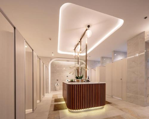 Koupelna v ubytování Entire Condo in Central City