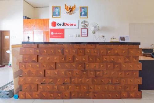 Gallery image of RedDoorz near Pasar Pagi 2 by Cassana in Cirebon