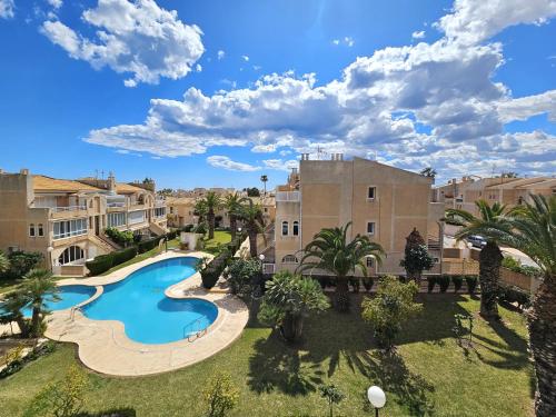 Penthouse with a large terrace next to the beaches