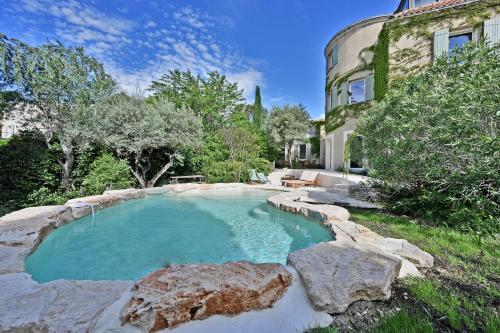 Villa avec piscine - 5 min d'Avignon