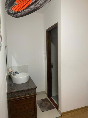 Koupelna v ubytování Kemnpib Homestay - NGUYÊN CĂN, đậu nhiều ô tô