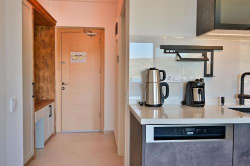 Dapur atau dapur kecil di Hİ LİFE suites