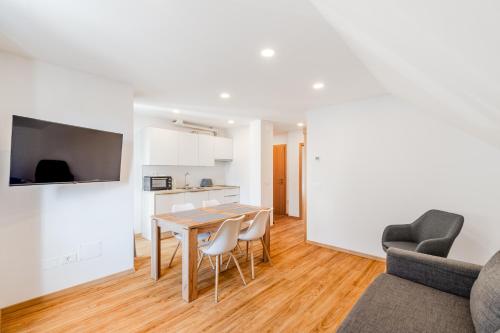 Cucina o angolo cottura di Apartments Skok with rafting and free parking