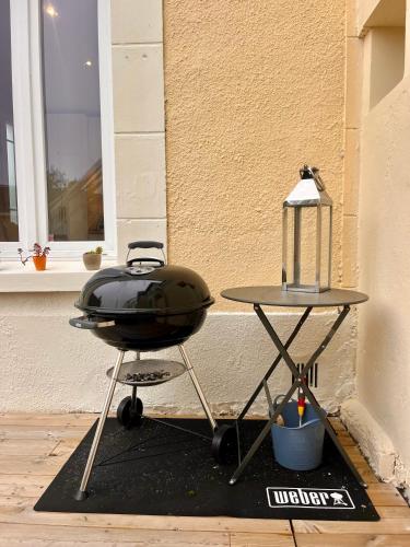 Photo de la galerie de l'établissement Adorable maison avec grande terrasse et bbq, à Touques