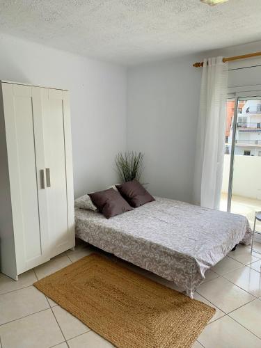 Apartamento Con Piscina - Magnificas vistas al Canal - Aire Acondicionado A
