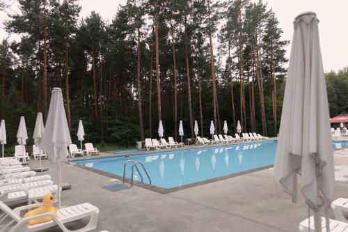 Carivka Hotelの敷地内または近くにあるプール