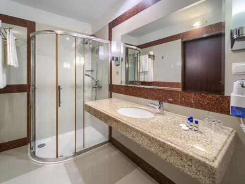 Bilik mandi di Hotel Gołębiewski Mikołajki