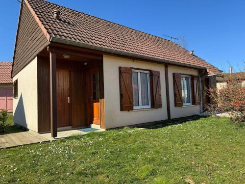 Escapade au bord du lac, Double maison