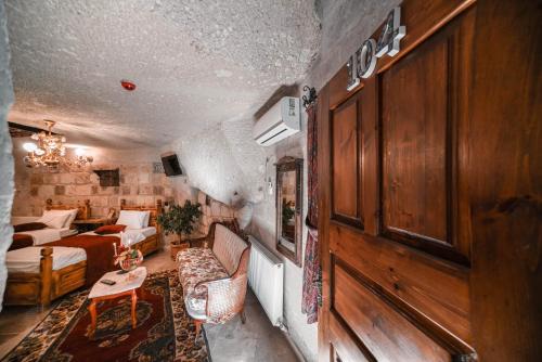Posezení v ubytování Zeus Cave Suites