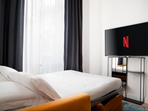 Cavour FillYourHomeWithLove Design Apartment