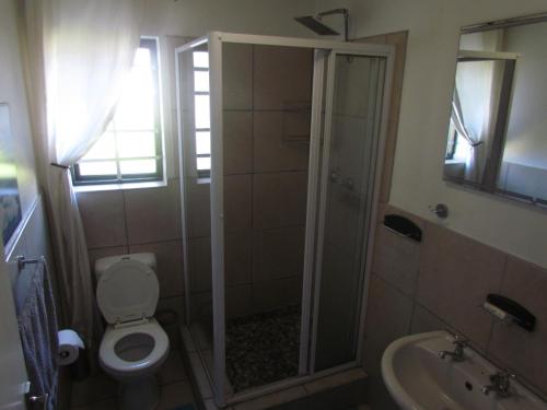 Ванная комната в Santini Lace Self Catering Unit