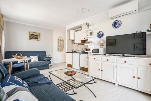 WELCS APARTAMENTO 226 EMP frente al Canal