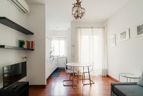 GuestHost - Brightly-lit Flat - M5 Gerusalemme