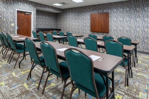 Kawasan bisnes dan/atau bilik persidangan di Hampton Inn Dahlgren