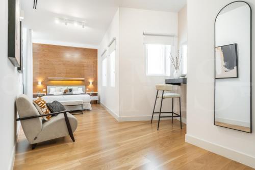 Artistic and Spacious Apartment by REMS photo 14