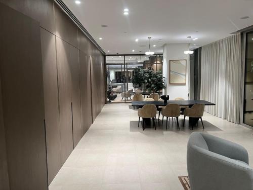 Χώρος καθιστικού στο NEW Burj Khalifa and Fountains View Luxury Apt