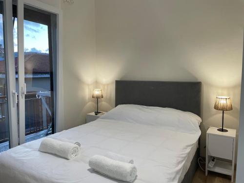 Stylish Central 2 bdr Apartment