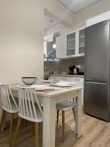 Stylish Central 2 bdr Apartment
