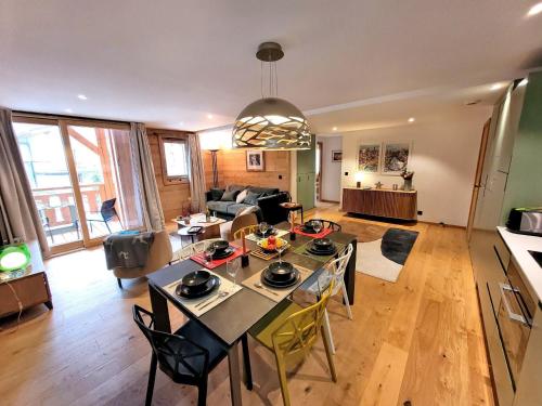 Photo de la galerie de l'établissement Appartement Les Gets, 6 pers, proche centre et remontées, avec parking - FR-1-598-186, aux Gets