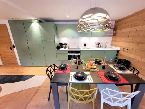 Photo de la galerie de l'établissement Appartement Les Gets, 6 pers, proche centre et remontées, avec parking - FR-1-598-186, aux Gets