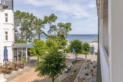 Strandhotel zur Promenade photo 46